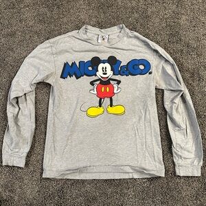 💕 Moving Sale! 💕 
Disney Mickey & Co long sleeve tee